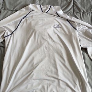 Vineyard vines hoodie